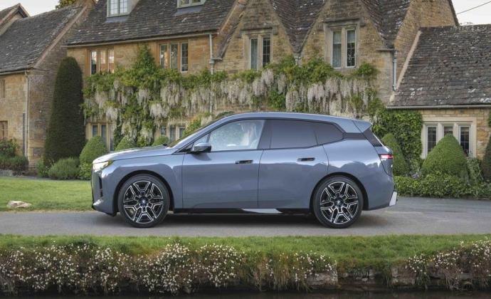 BMW iX - Vehicle Image