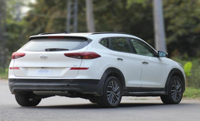 Hyundai Verna - Vehicle