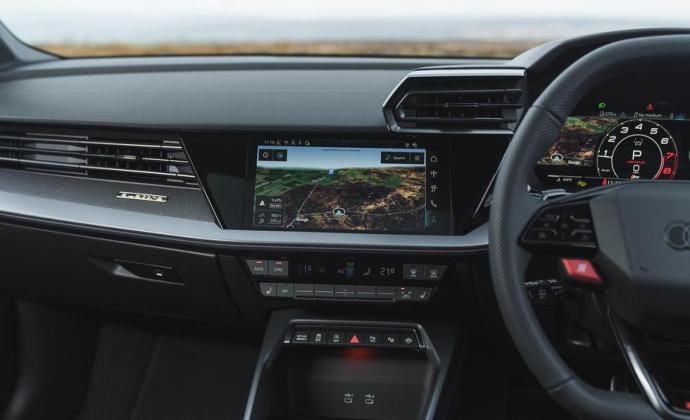 Audi Q3 - Vehicle Image