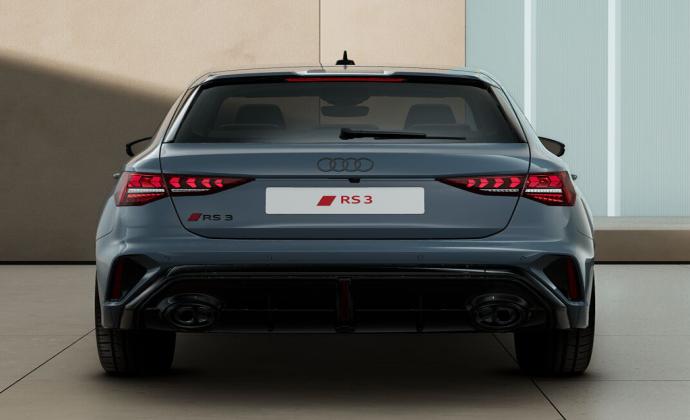 Audi A8 - Vehicle Image