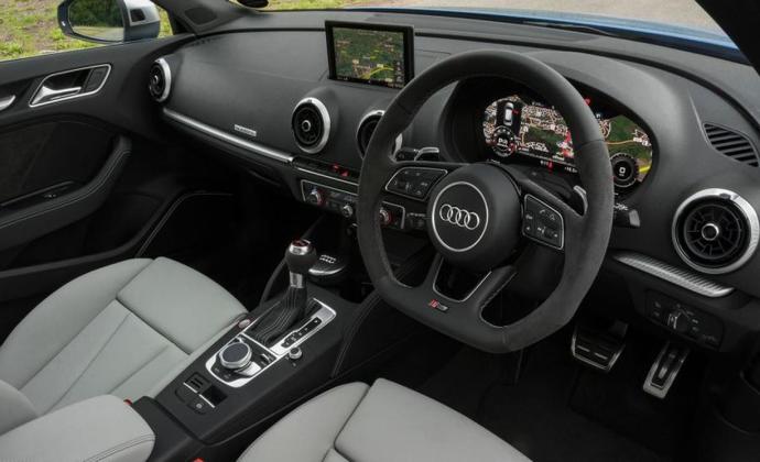 Audi RS Q8 - Vehicle Image